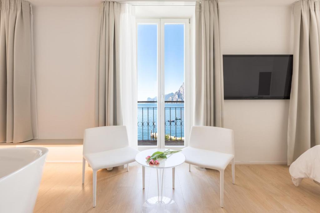 Hotel Lago Di Garda (Nago-Torbole)