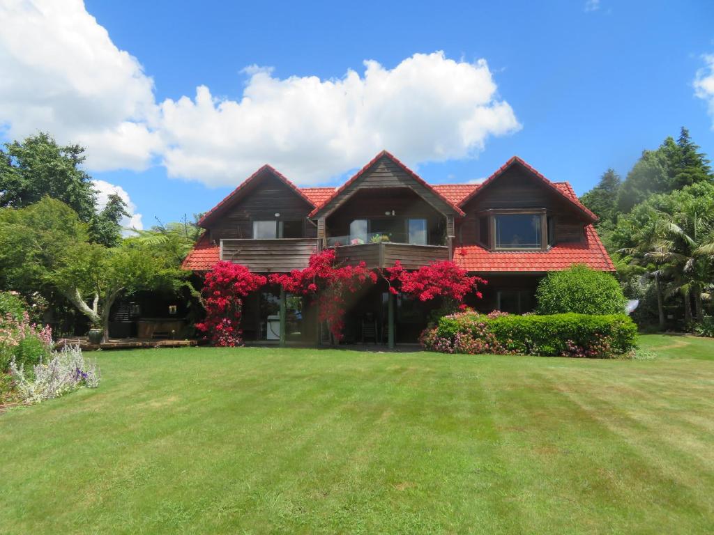 Three Gables B&B (Whakamarama)