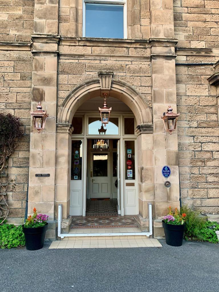 The Pines Guest House (Elgin)