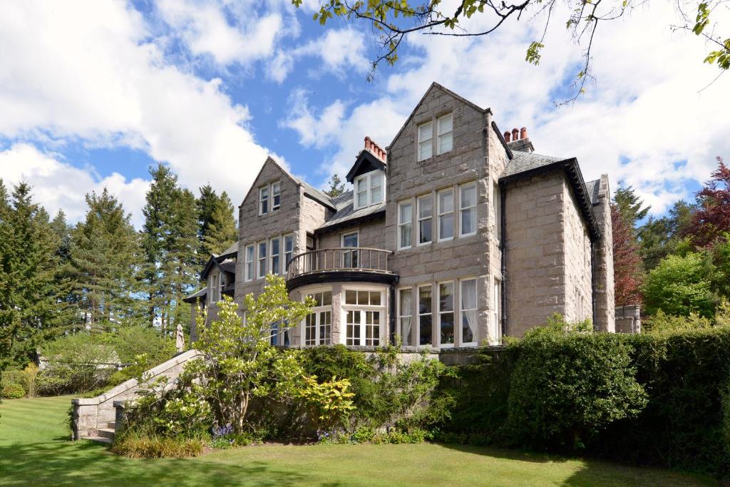 Lys-Na-Greyne (Aboyne)