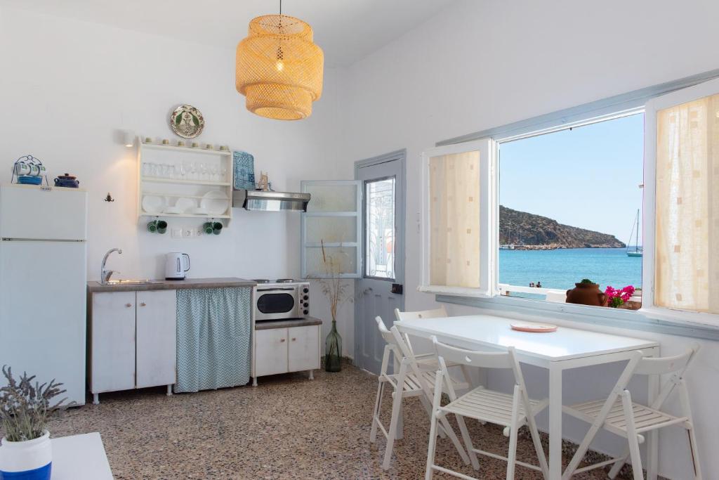 Grandma's sifnos house (Platis Yialos Sifnos)