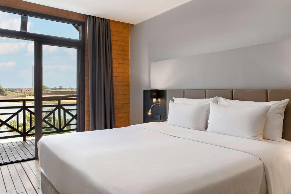 Radisson Hotel Antananarivo Waterfront