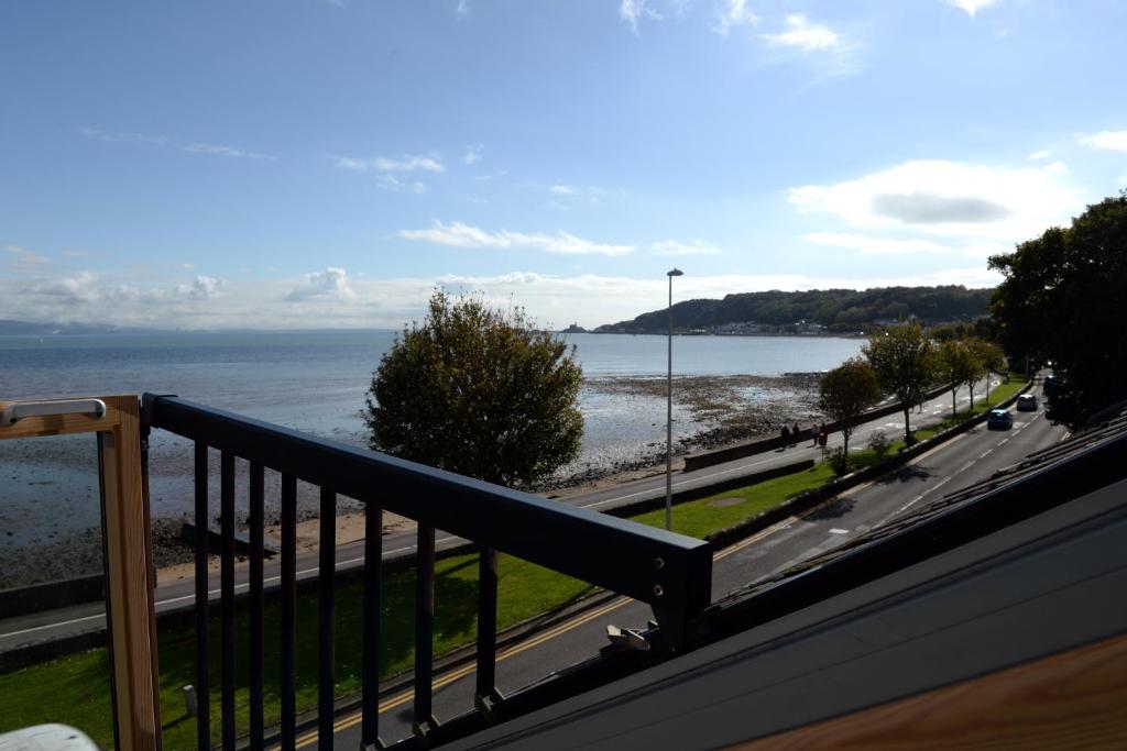 Tides Reach Guest House (The Mumbles)