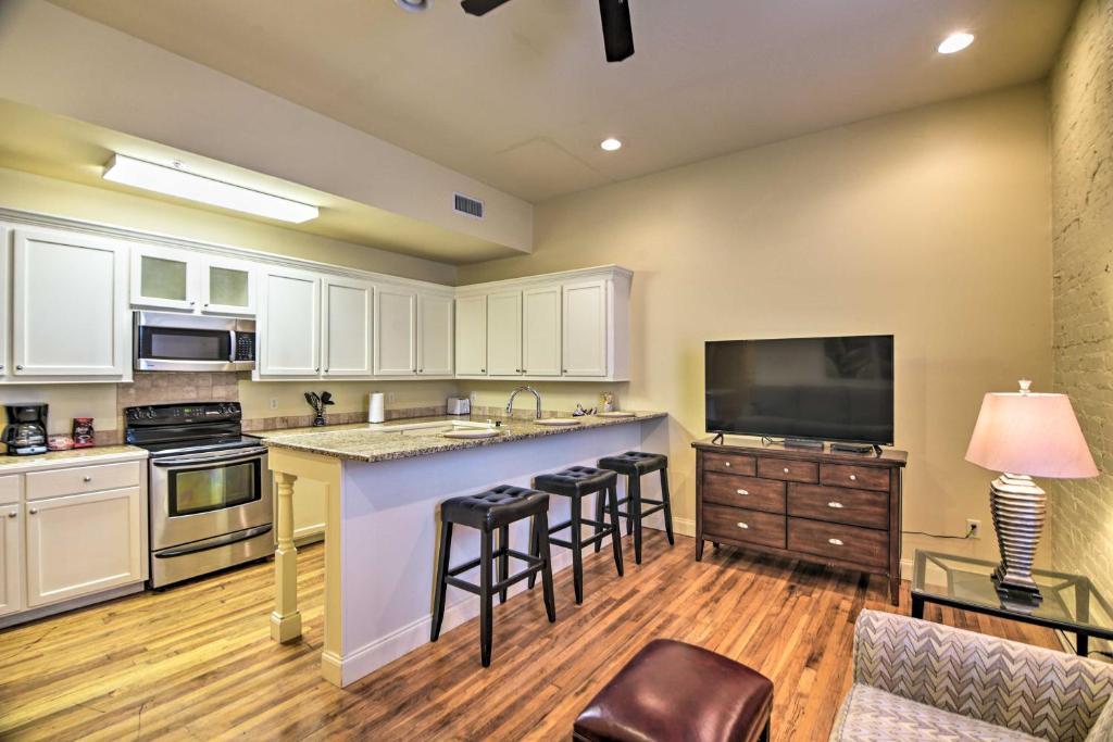 Unique and Cozy Condo in Heart of Downtown Vicksburg (Vicksburg)