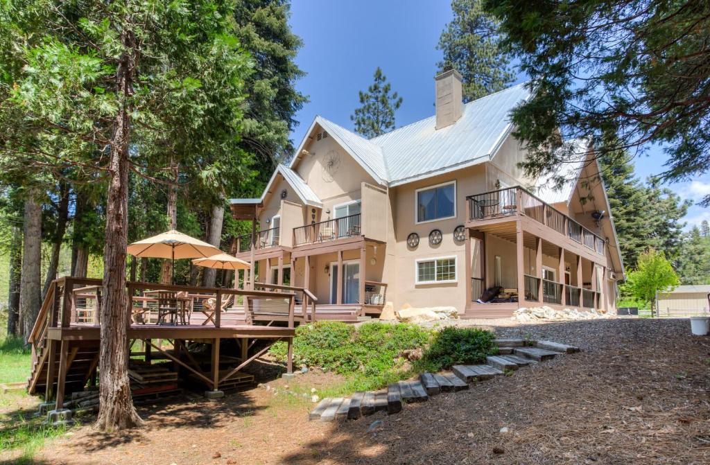 Big Creek Inn (Fish Camp)
