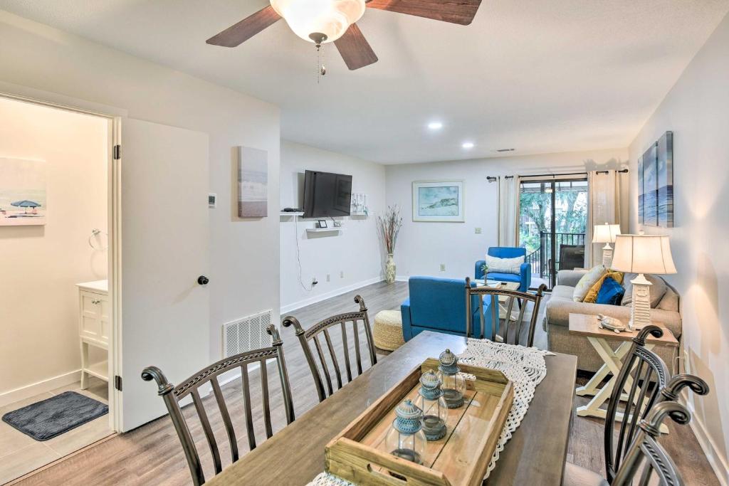Chic Hilton Head Island Condo Walk to Ocean!