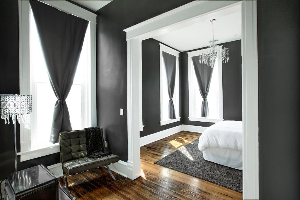 The Harkness Hotel (McCammon)