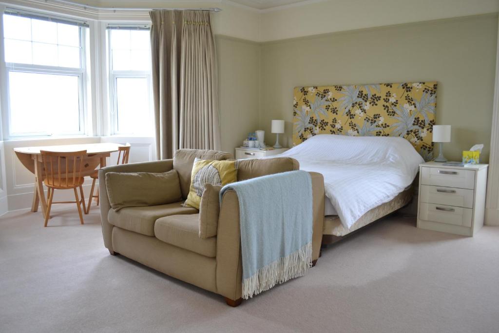 Burnside Farm B & B (Girvan)