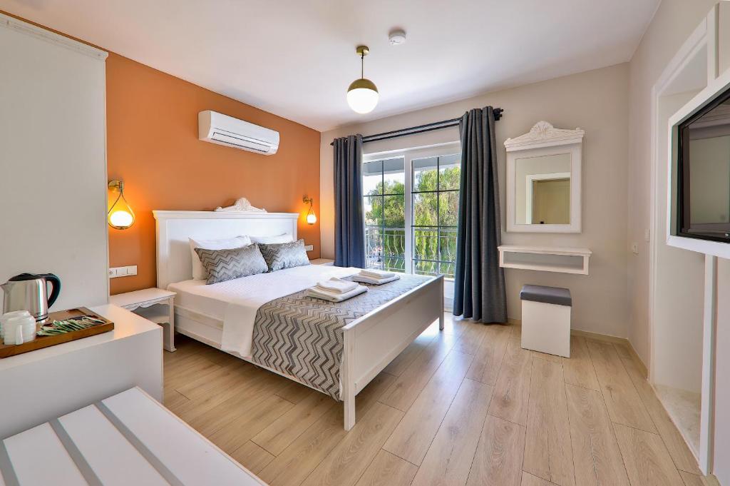 Lora Kaş Hotel