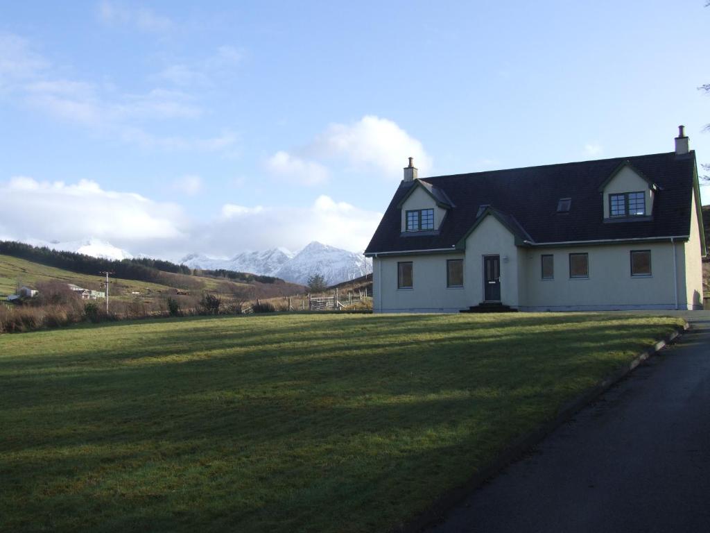 Trien Lodge (Carbost)