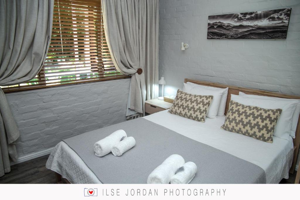 Raw Karoo Guest House