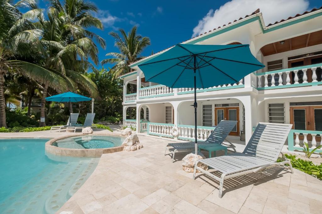 Coral Bay Villas