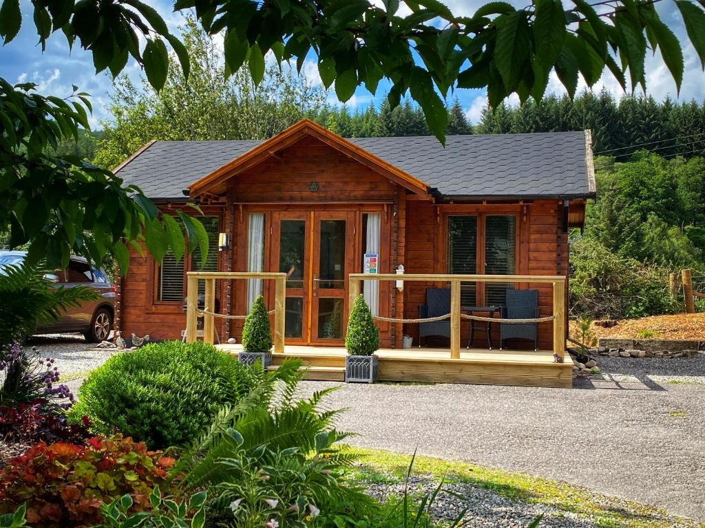 Hill cottage cabins (Fort Augustus)