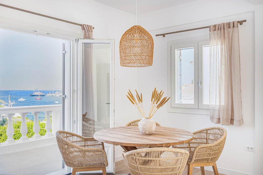 Pearl House - Luxurious new beach villa in Spetses stunning view (Spetses)