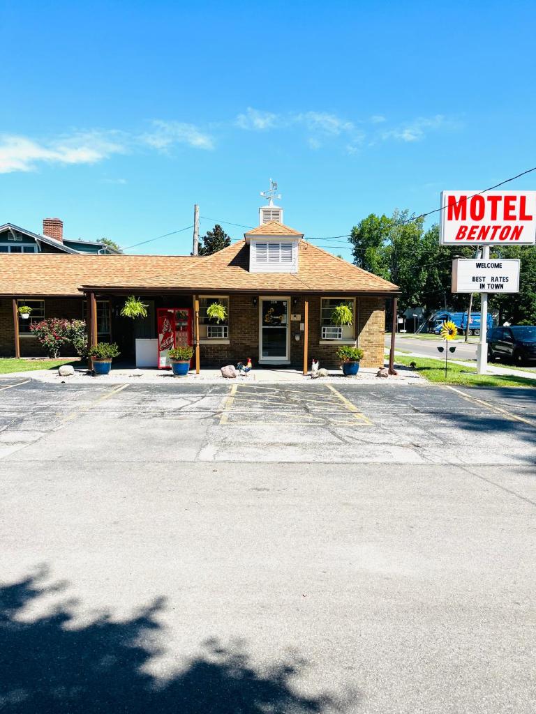 Benton Motel (Benton)