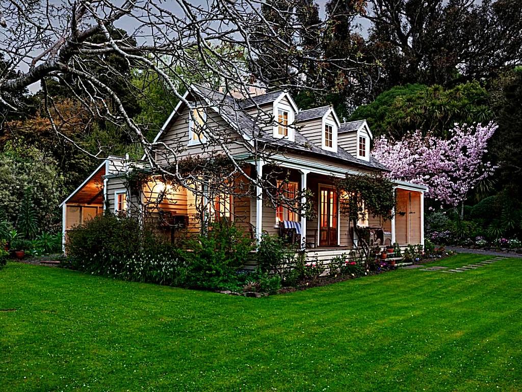 Mill Cottage - boutique accommodation and garden