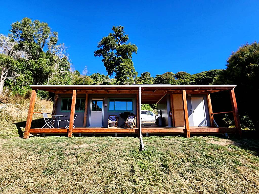 Glenwood Akaroa Bush Retreat - Kanuka Hut