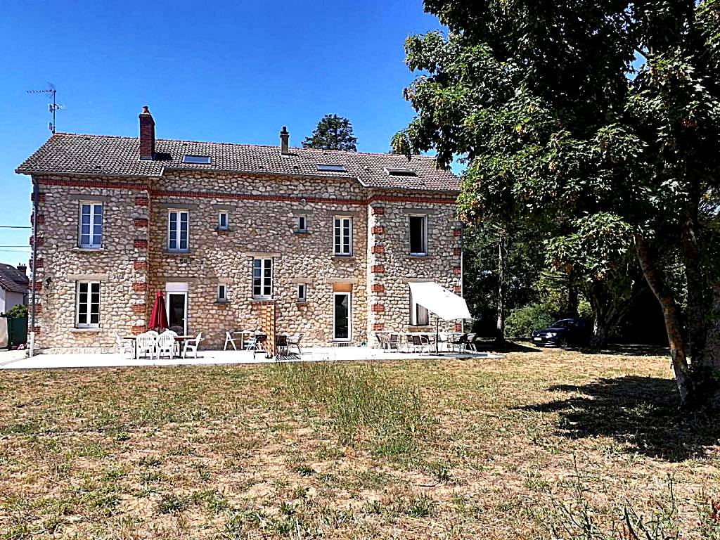 Manoir en Pierre Chartres