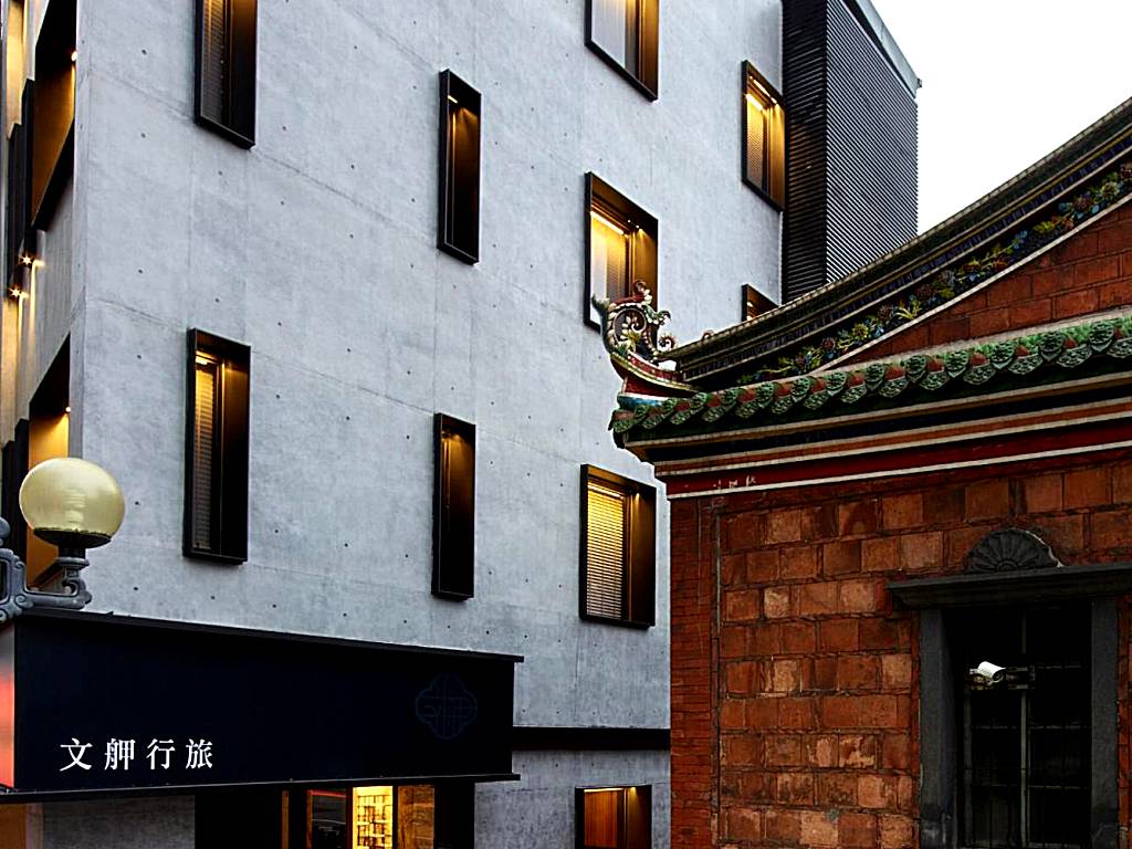Monka Hotel