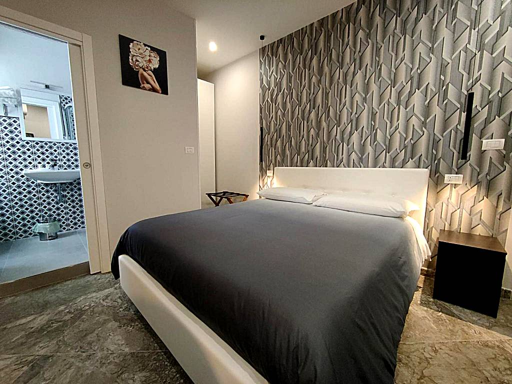 B&B D643