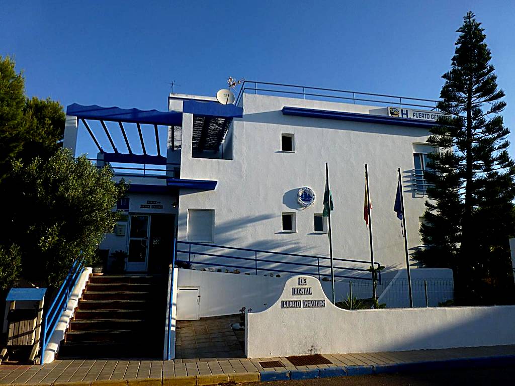 Hostal Puerto Genovés (San José)