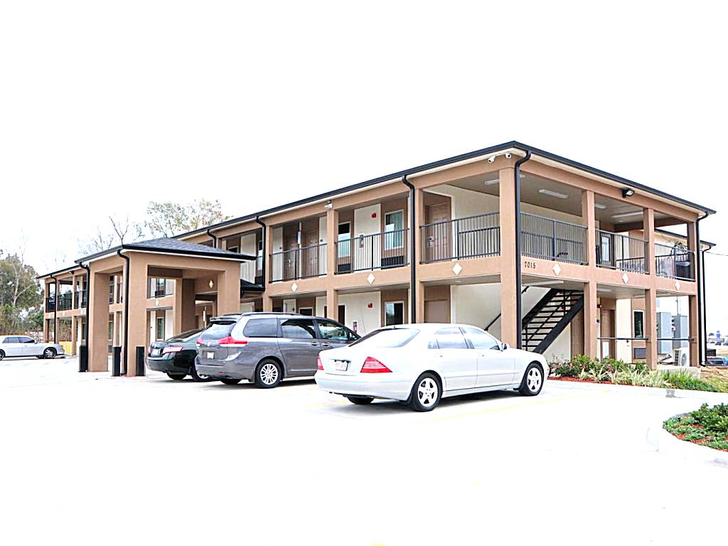 Paradise Inn & Suites