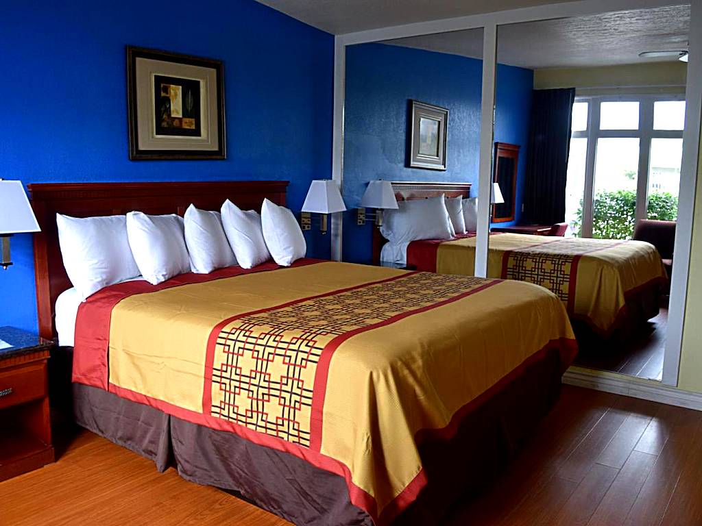 Encore Motel