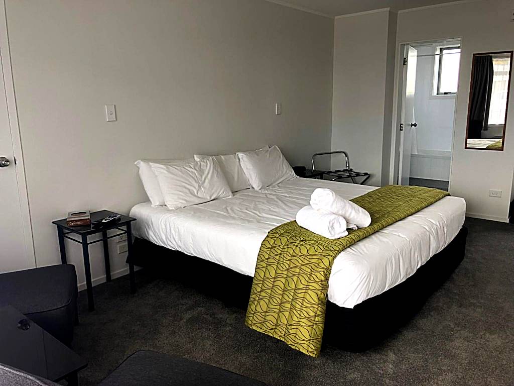 Ambassador Motor Inn