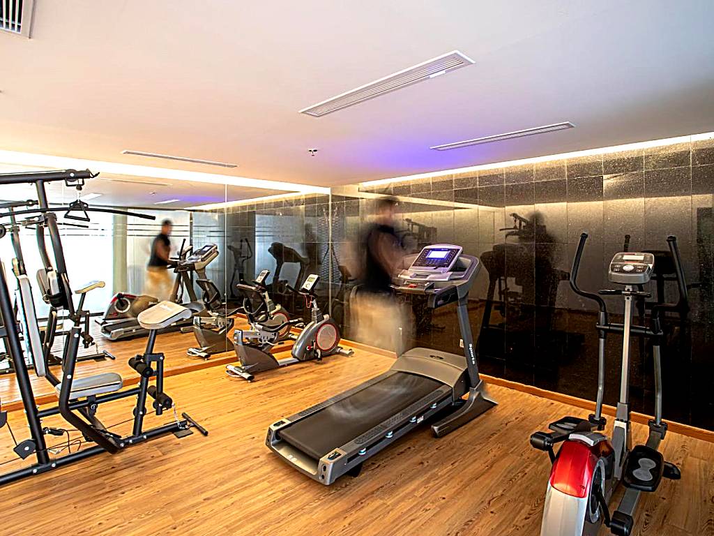 Y Platinum Hotel