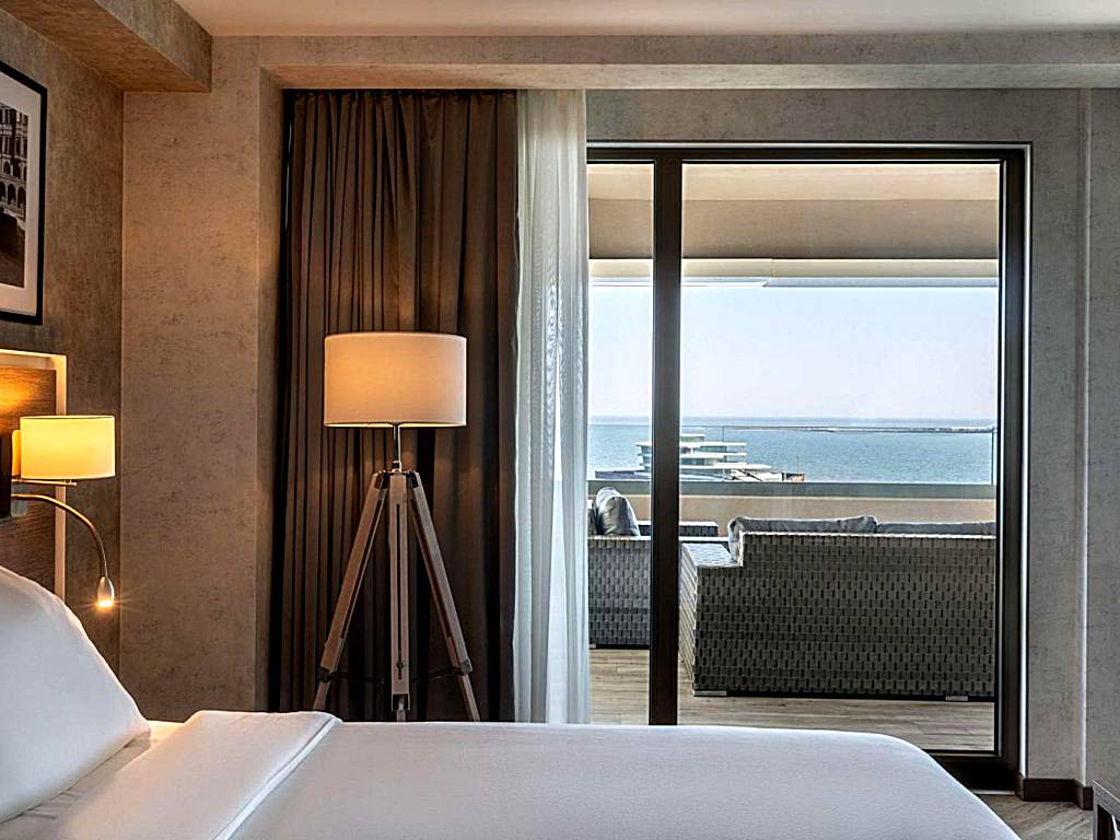 Radisson Hotel Baku