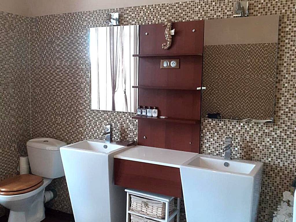 CHAMBRES D'HOTES DANS DOMAINE DE CHARME A EPERNAY: Deluxe Family Suite (Mardeuil)