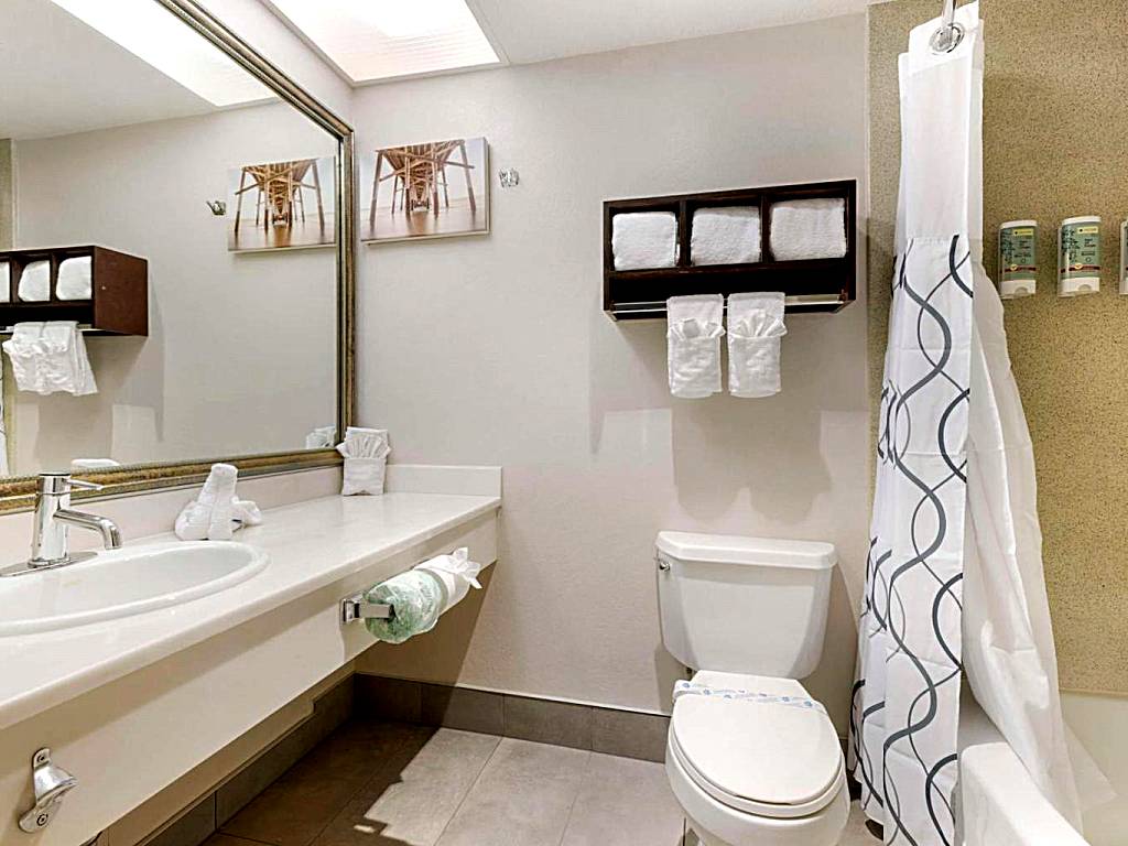 Best Western Redondo Beach Galleria Inn Hotel - Beach City LA: King Room with Whirlpool - Non-Smoking