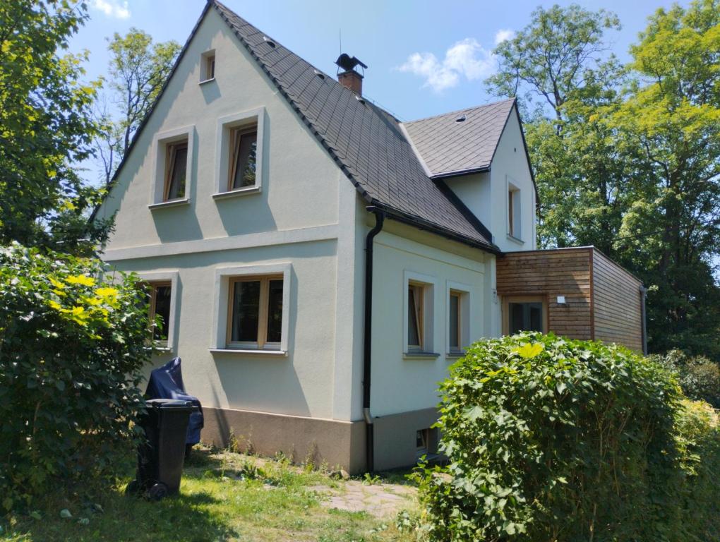 Domeček uprostřed přírody
