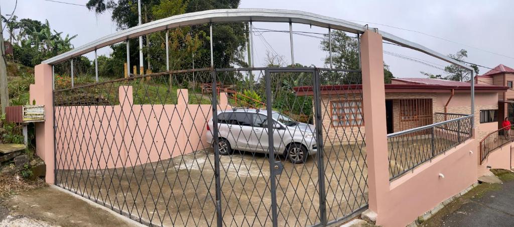 Casa entre la naturaleza