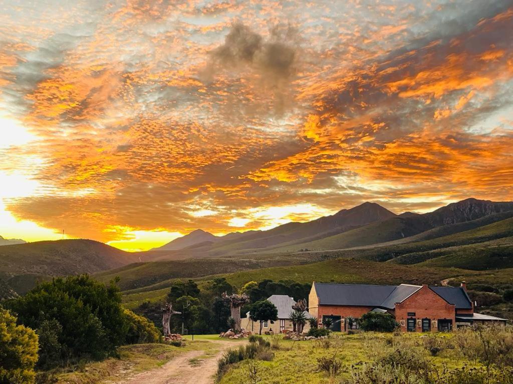 Old Farmhouse Cottage