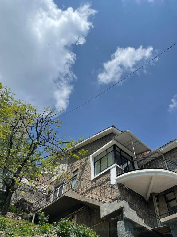 LOKAL Rooms x Murree Kashmir Point