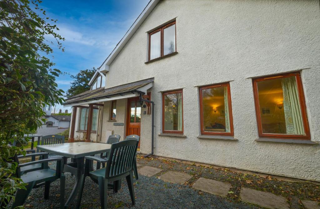 Holly Cottage