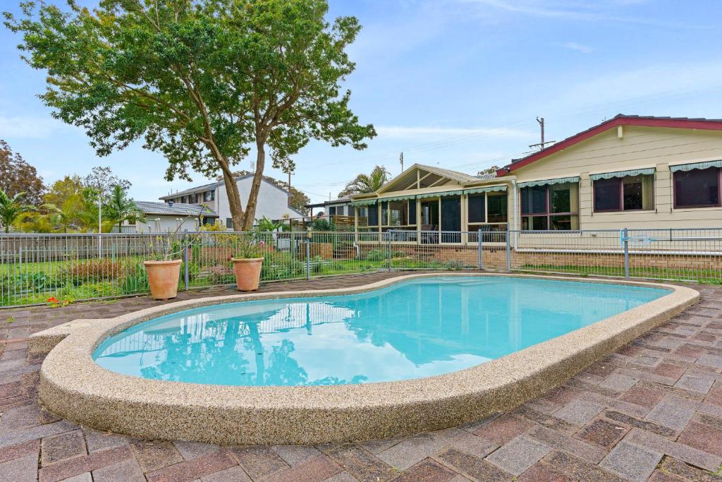 Waterfront Pet-Friendly Abode / Toukley NSW