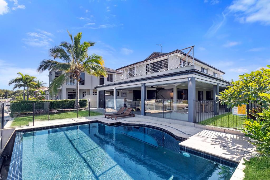 YALLA24-Luxury Resort Style Home