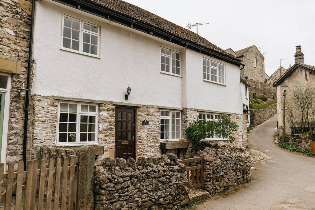 CLIFFE COTTAGE - Countryside Cottage in Castleton, Peak District National Park
