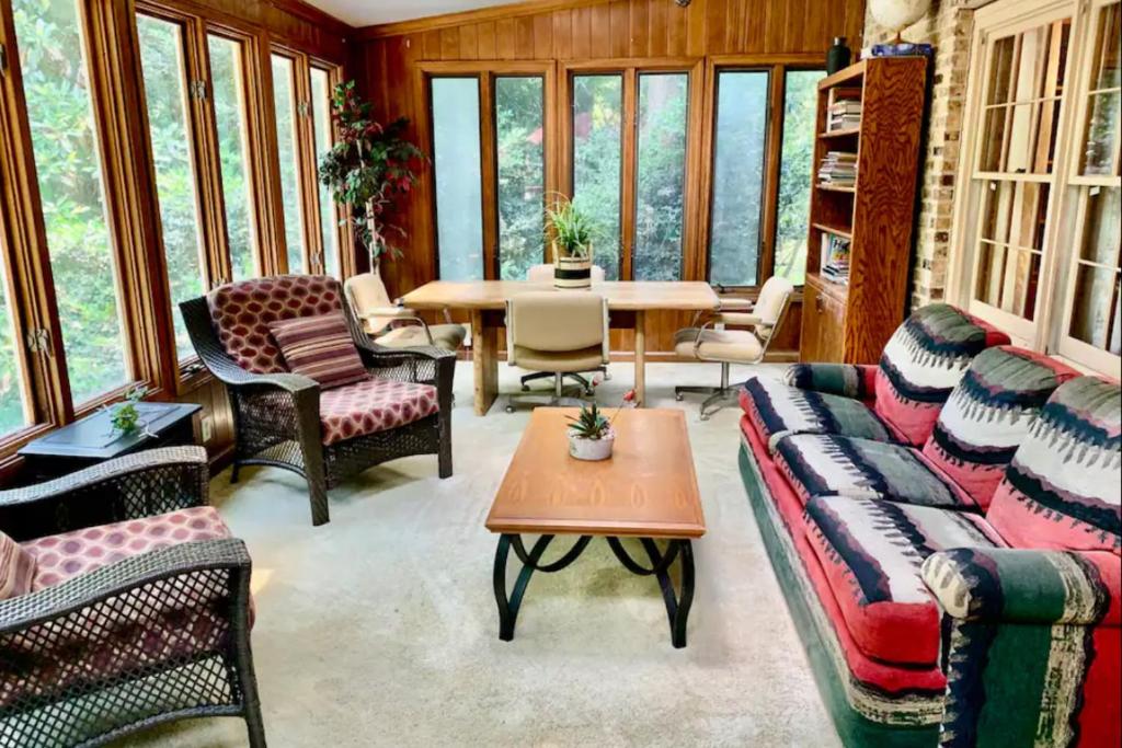SmokeRiseRetreat Cozy Lodge w Pool