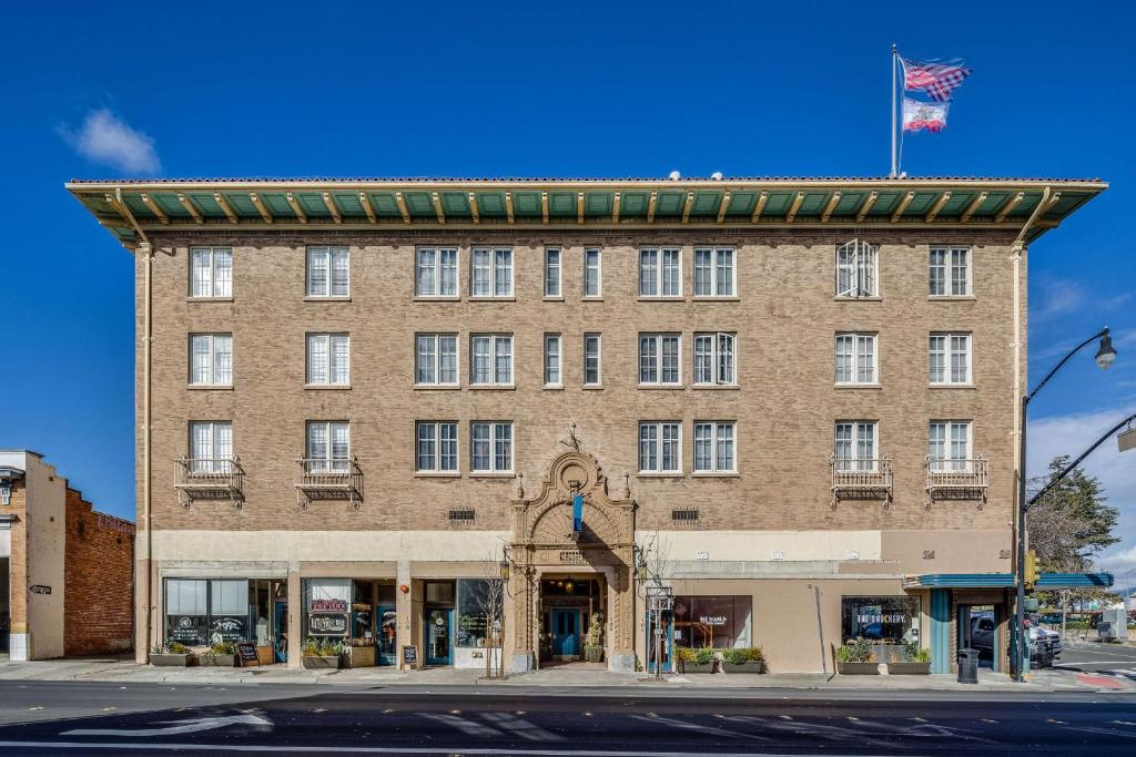 Hotel Petaluma, Tapestry Collection by Hilton