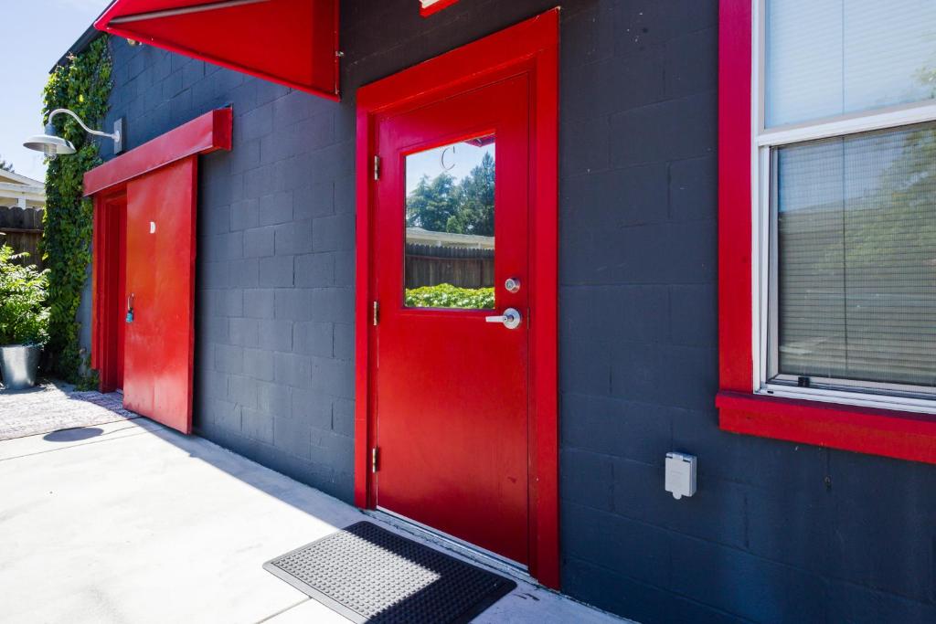 Petaluma Warehouse Lofts Unit C