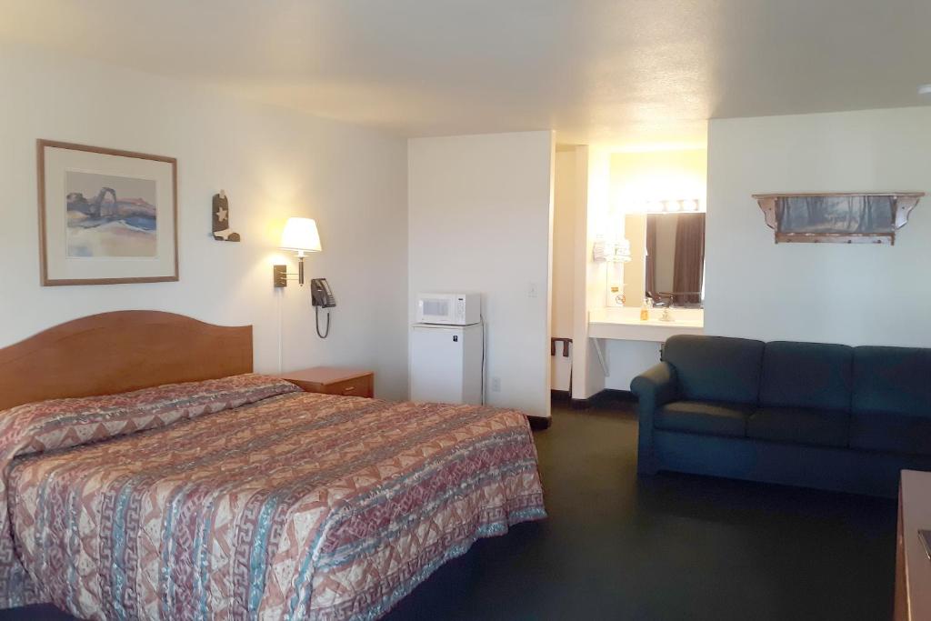 Tombstone Motel