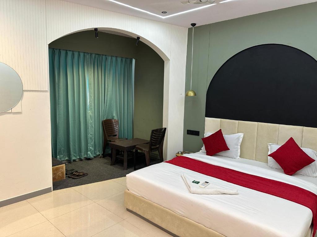 Hotel sky palace adajan
