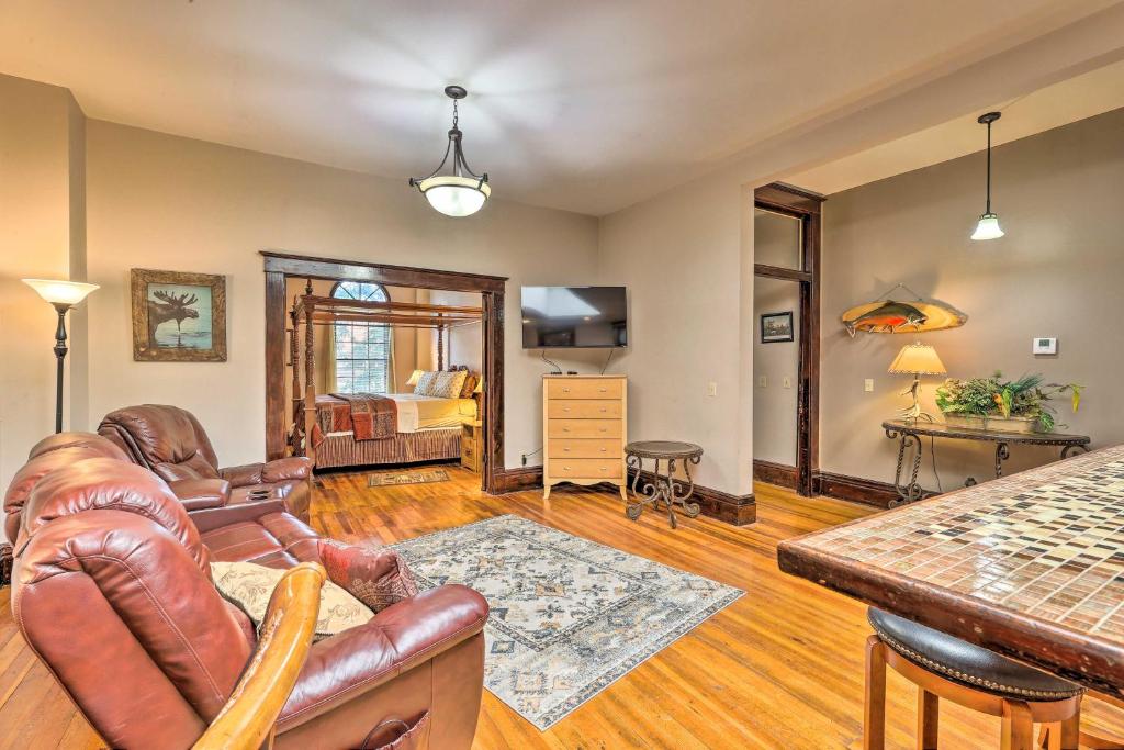 Apartment in the Heart of Yankton - Pets Welcome!