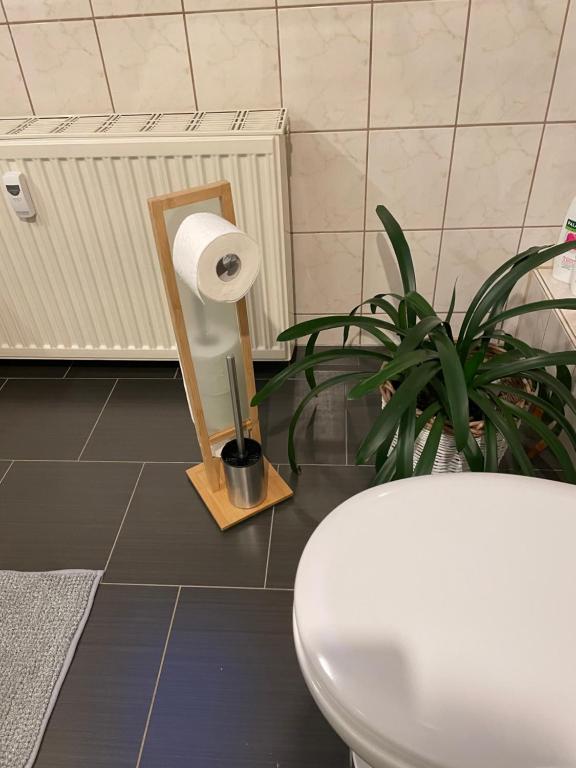 Schöne ruhige Ferienwohnung - in Eisenach mit Kamin - Nahe Karolinentalbrücke - Hund ja