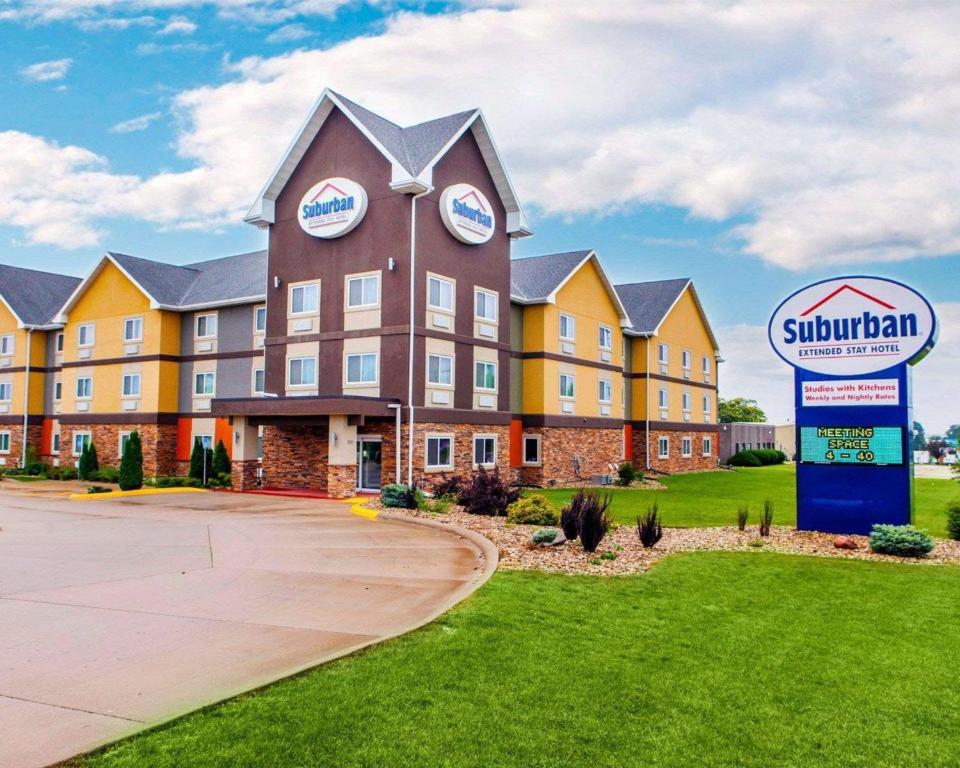 Suburban Studios Cedar Falls