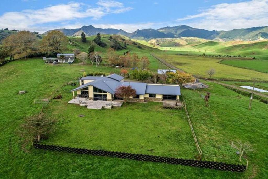 Waiotahe Dairy Farm Hideout