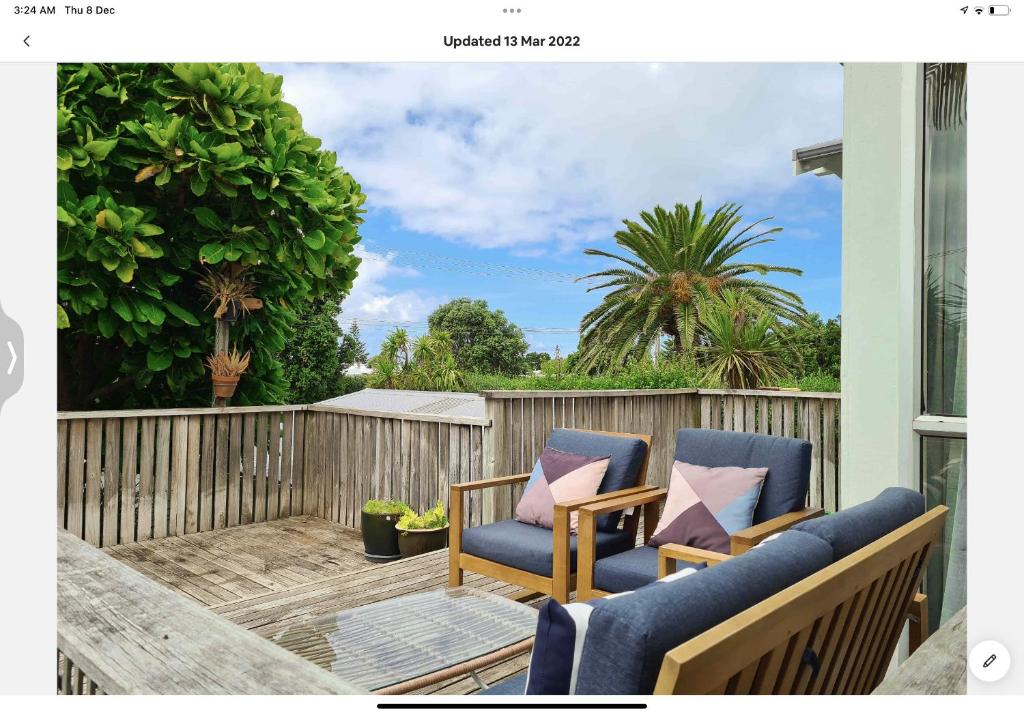 Cabbage Tree - Summer or Winter Beachfront Haven